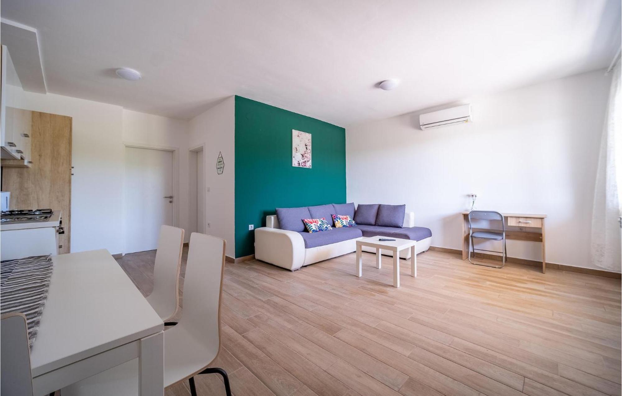 1 Bedroom Beautiful Apartment In غاكوفيتسا المظهر الخارجي الصورة
