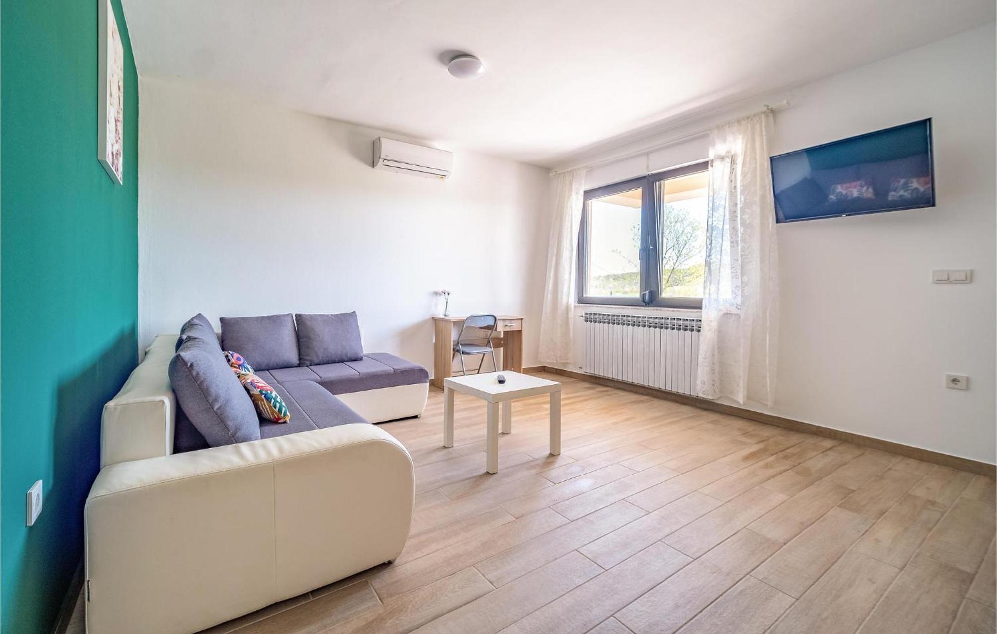 1 Bedroom Beautiful Apartment In غاكوفيتسا المظهر الخارجي الصورة